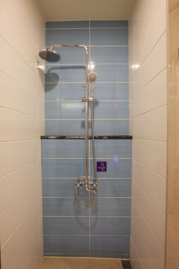Foxdou Business Motel Tainan Bagian luar foto