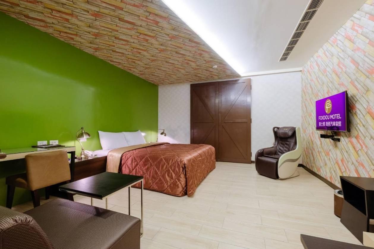 Foxdou Business Motel Tainan Bagian luar foto